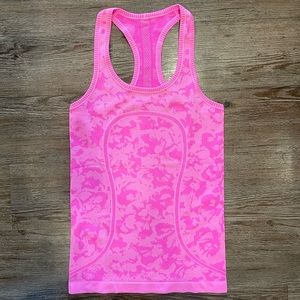 Lululemon Swiftly Tech Racerback size 4